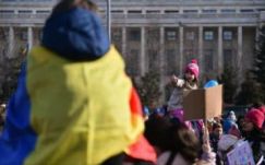 Gyülekeznek a tüntetők Bukarestben