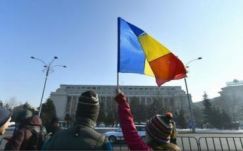 Ismét gyűlnek a tüntetők a fővárosban