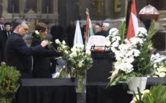 Végső búcsút vettek Torgyán Józseftől