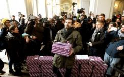 Leadták Budapesten az olimpiai népszavazás kiírásáért összegyűjtött aláírásokat