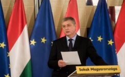 Újraválasztották Gyurcsány Ferencet a DK elnökének