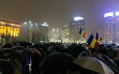 Vasárnap este is volt tüntetés a kormánypalota előtt