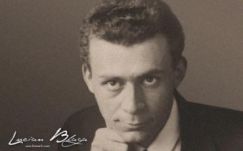 KISEBBSÉGBEN: Foglalkozása: nemzeti hős