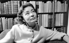 Szabó Magda felolvasómaraton zajlik kedd estig, csíkszeredai origóval