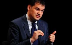 Egységes bérezésre van szükség a közigazgatásban Cseke Attila szerint