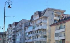 Magántulajdonban levő tömbházakat fest újra a sepsiszentgyörgyi önkormányzat