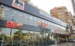 Újabb multinacionális áruházlánc pályázik az erdélyi vásárlók pénzére