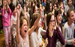 Ambrus Attila: Mindenki és a senkik