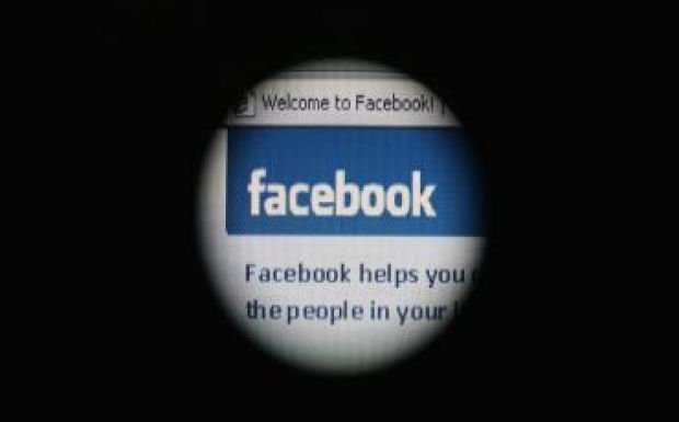 Jelölni kezdte a Facebook a kamuhíreket