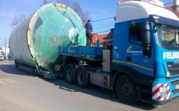 Horgászbottal egyengetik az Erdélyen áthaladó óriástartályok útját