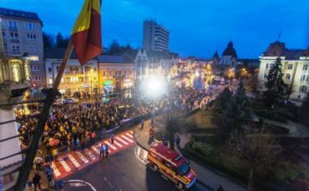 FRISSÍTVE- Párbeszédet követeltek Székelyföld státusáról a tüntetők Marosvásárhelyen