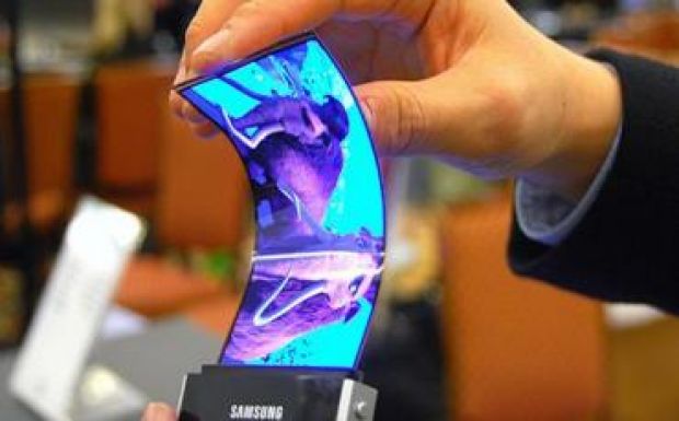 Már idén bemutathatják a hajlítható képernyőjű Samsungot