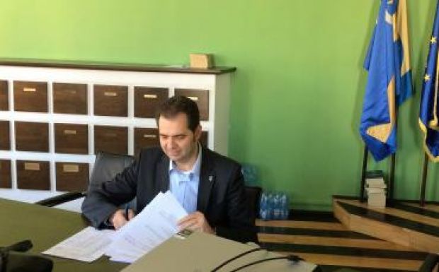 Antal Árpád személyesen kereste fel a fejlesztési minisztert, akitől pénzt kért