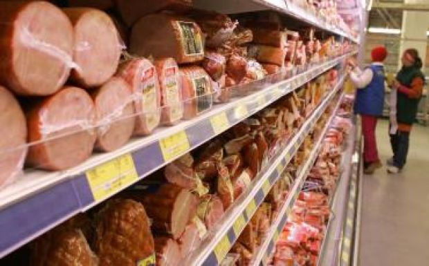 Eljárás indul a nemzetközi cégek által forgalmazott élelmiszerek minősége miatt
