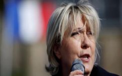 Az Európai Parlament felfüggesztette Marine Le Pen mentelmi jogát