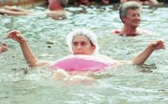 Több mint 50 ezer fürdőkezelési jegyet utal ki a kormány nyugdíjasoknak