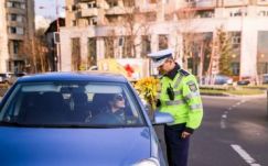 Rendőrség: a női sofőrök figyelmesebbek, mint a férfiak