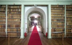 Batthyáneum-per: egymás fordításainak a bírálatára kéri a szakértőket a bíróság