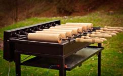 A világ minden sarkába küld kürtőskalács-sütőket egy sepsiszentgyörgyi cég