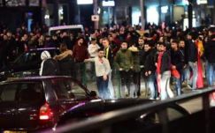 Vízágyúval oszlattak fel egy török tüntetést Amszterdamban