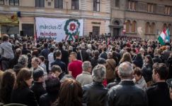 Közel 4000 anyaországi középiskolást utaztat határon túlra március 15-én a Rákóczi Szövetség