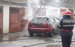 Kiégett egy személygépkocsi Zilah központjában