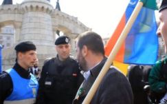 Interpellált az Erdély-zászlók körül kialakult incidens miatt Csoma Botond