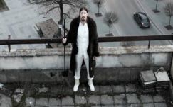 Sokaknak arcára fagyott a mosoly a szerb viccpárt népszerűsége láttán