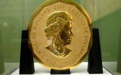  Ellopták a világ legnagyobb aranyérméjét Berlinben