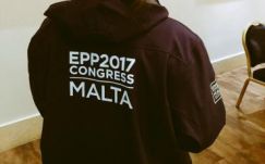 Az EPP-kongresszus elé viszi az erdélyi magyar kisebbséget ért jogsérelmeket az RMDSZ