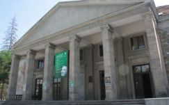 Román előadásokat tűzne műsorra a Csíki Játékszín az önkormányzat támogatásával