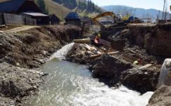 Így zajlanak az árvízkárok helyreállítási munkálatai „patakországban”