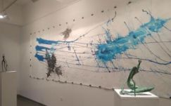 Halmazállapotokból készült „tükröt” állítottak ki Csíkszeredában