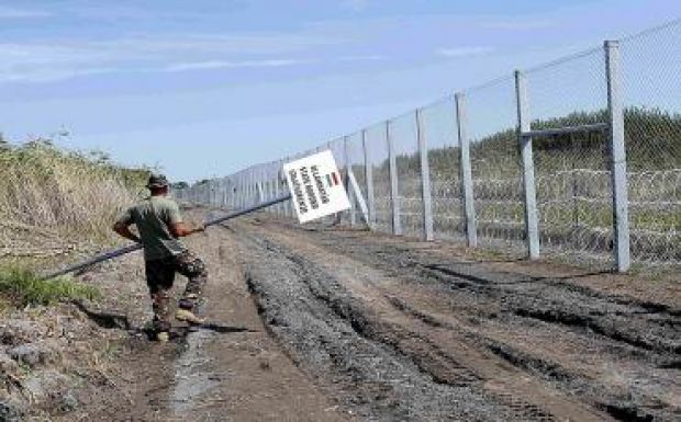 Szükség esetén Budapest kerítéssel zárja le a román-magyar határt