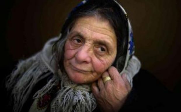 Egy koldusasszony a stockholmi merénylet romániai sérültje