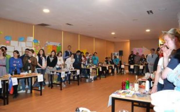 Üdvözli a YEN a háromnyelvű kolozsvári helységnévtáblákat