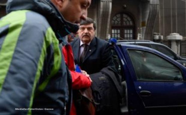 Megnehezítenék az alkotmánybírák büntetőjogi felelősségre vonhatóságát