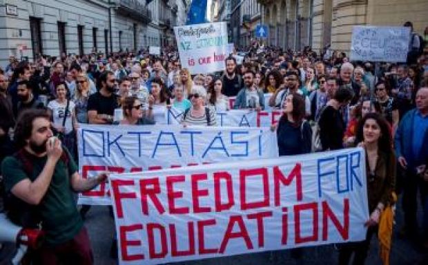 Az Egyesült államok a Lex CEU felfüggesztését kéri