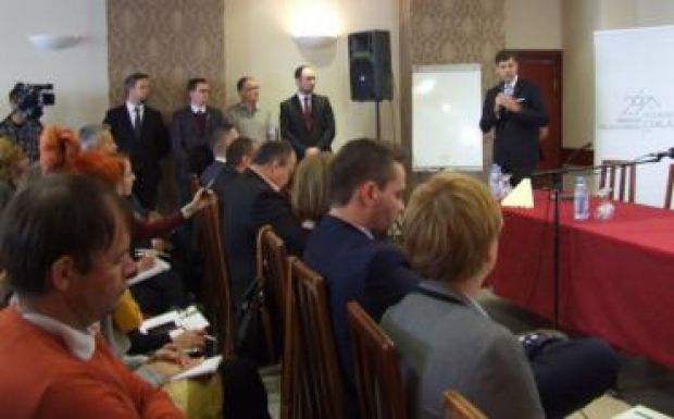 Családi vállalkozásokat támogat 2017-ben a magyar kormány