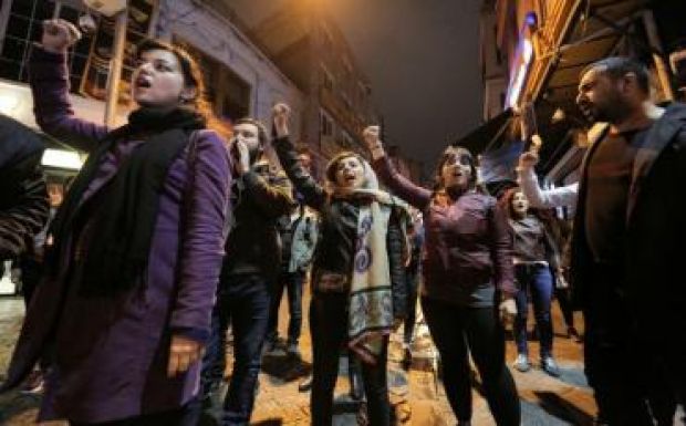 Török népszavazás: egy ellenzéki vezető a referendum semmisé nyilvánítását kérte