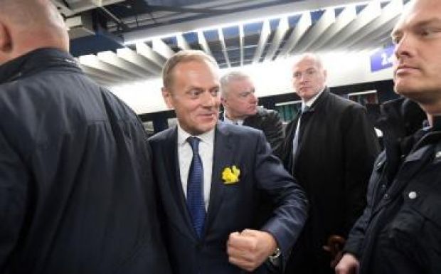 Tanúként hallgatták ki Donald Tuskot