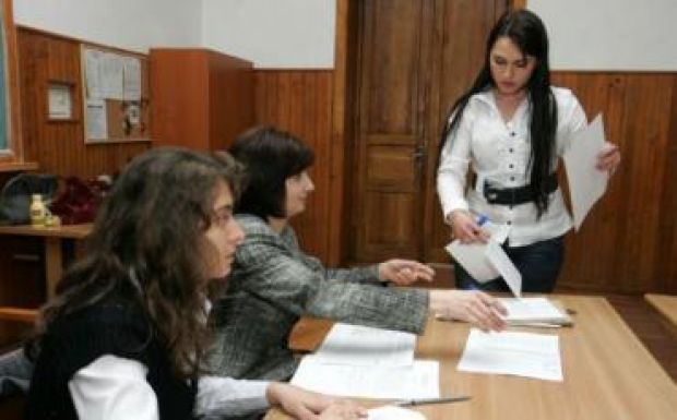 A jelentkezők 63,71 százalékának sikerült az írásbeli véglegesítő vizsgája