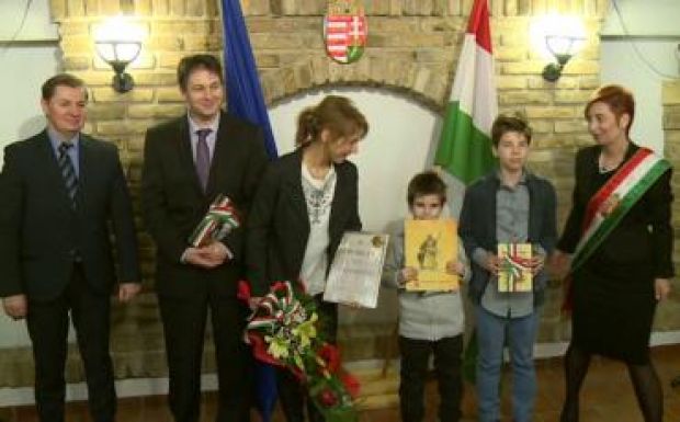 FRISSÍTVE - Kiterjesztik a határon túlra a magyarországi anyasági támogatást