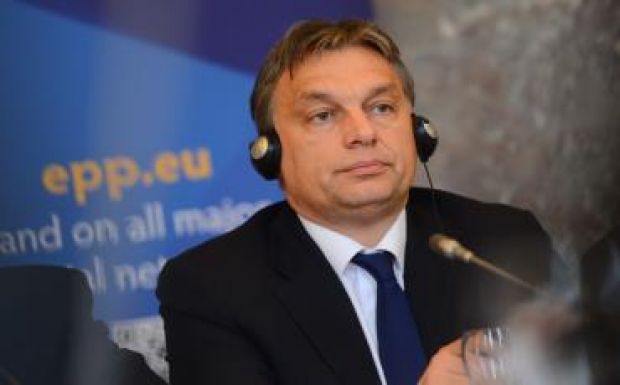CEU - Orbán meghajlik az EPP akarata előtt? 