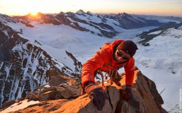 Meghalt a Himalaján a világ egyik legismertebb hegymászója