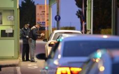 Péntektől szigorítja a határellenőrzést Románia