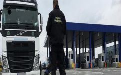 Ambrus Attila: Határok