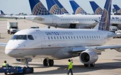 A United Airlines vezérigazgatója már bocsánatot kér a lerángatott utas miatt