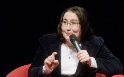 Szabó T. Anna: „Nagyon erősen a nyelvben élek”