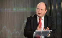 Ionuţ Dumitru: az adóbevételek felét költi majd az állam fizetésekre